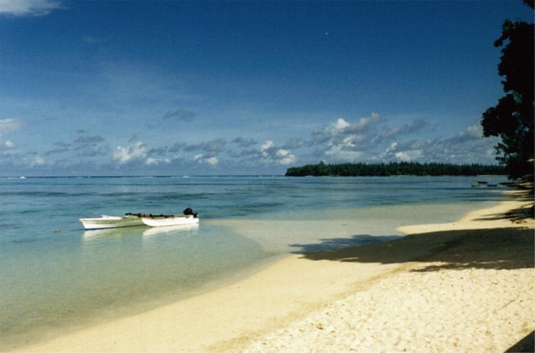 Sandstrand p Moorea, Fransk Polynesien 